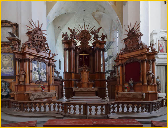 Bernardine Church Altar